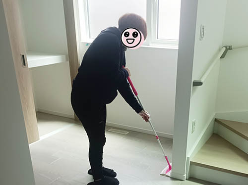 新築のお家の美装をしているところ